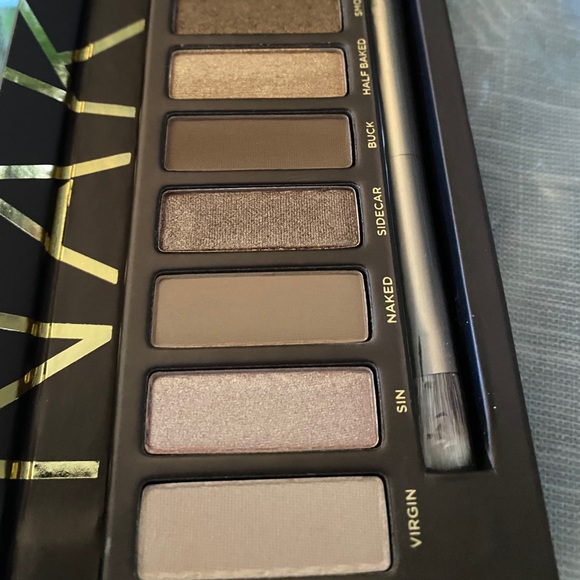 Urban Decay Naked Palette - Picture 5 of 6